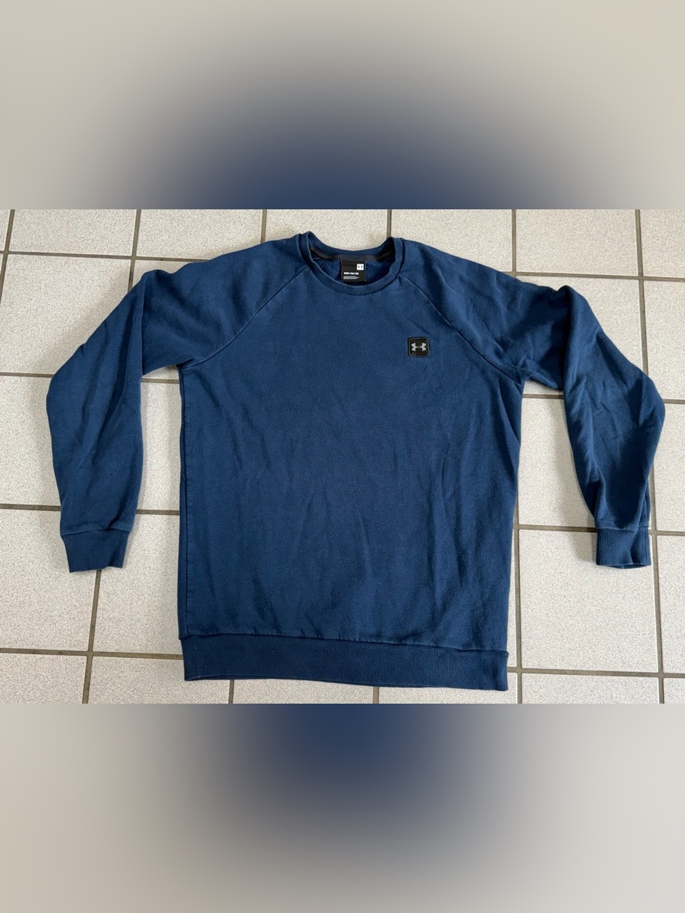 Under Armour Men’s Medium Navy Blue Fleece Crewneck Sweatshirt